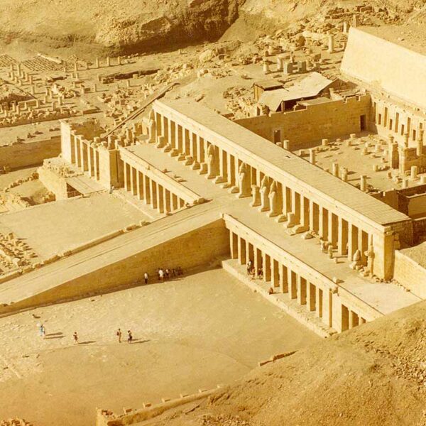 Hatshetsup-temple-1by7-600x600